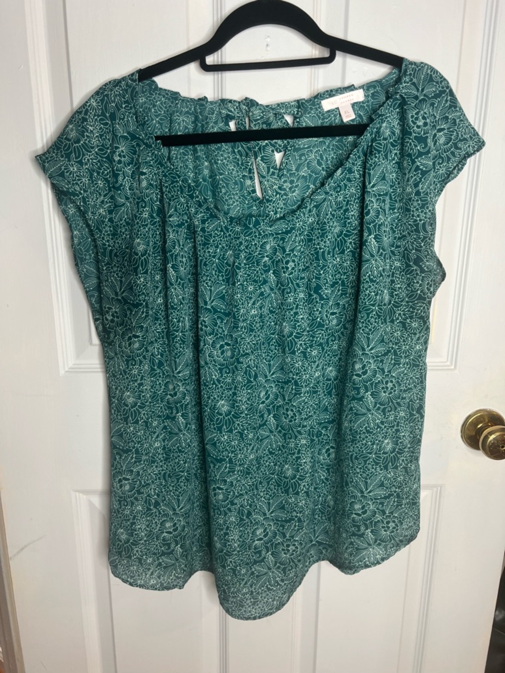 LC Lauren Conrad Teal Floral Cap Sleeve Blouse